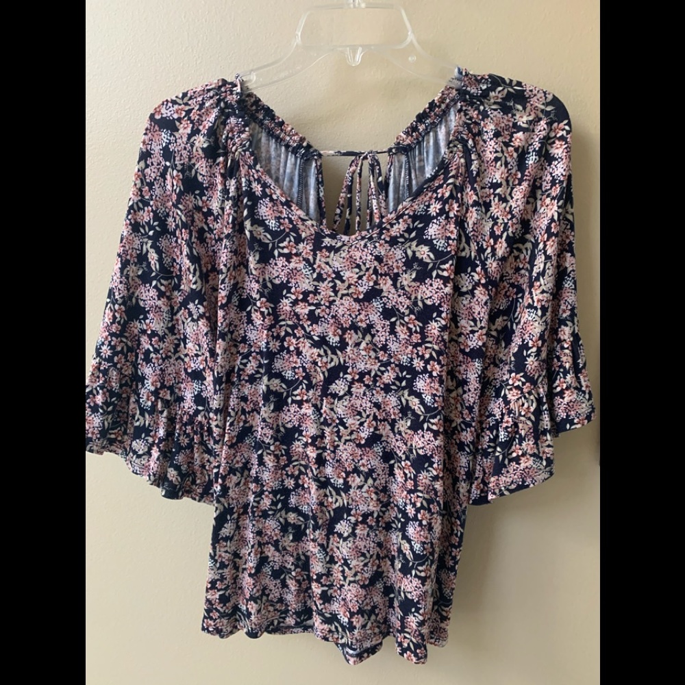 BOBEAU Navy Floral Print Top